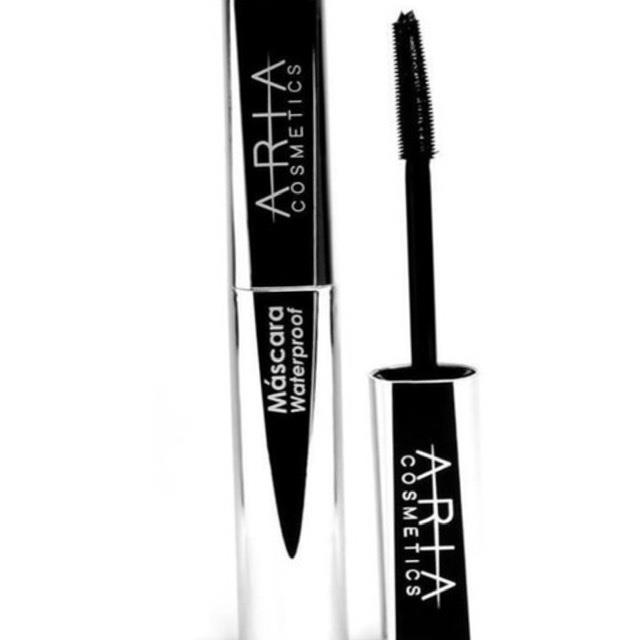 Mascara A Prueba de Agua Aria Cosmetics Full Impacto