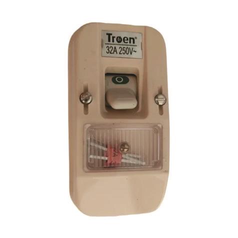 Interruptor de Pared Tipo Bticino 32Amp 250V
