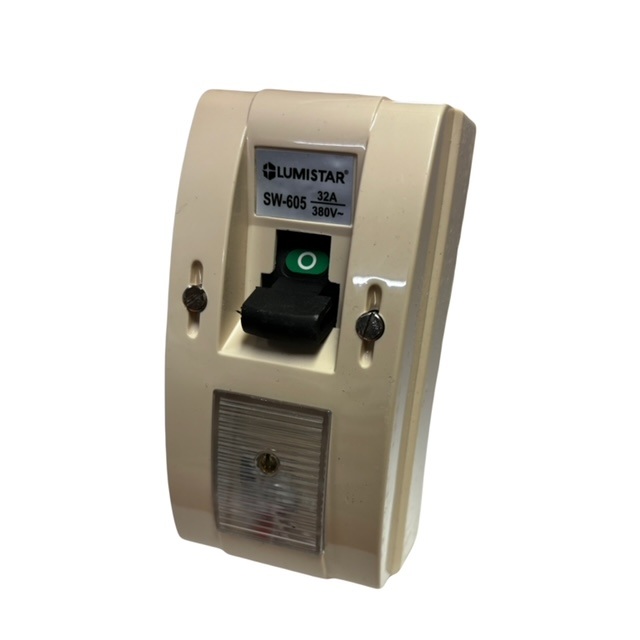 Interruptor Superficial 32Amp 380V Lumis